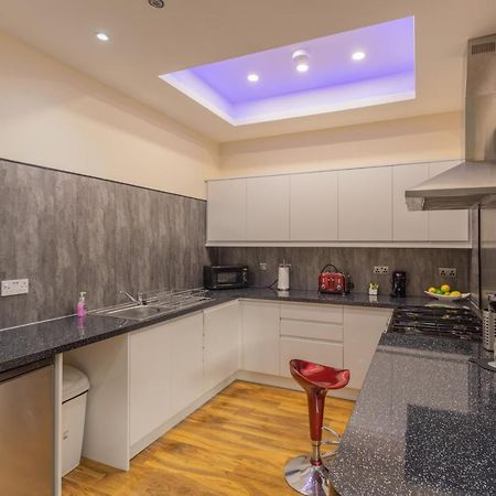 New 3-Bedroom Apartment Close To City Centre Edinburgh Exterior photo