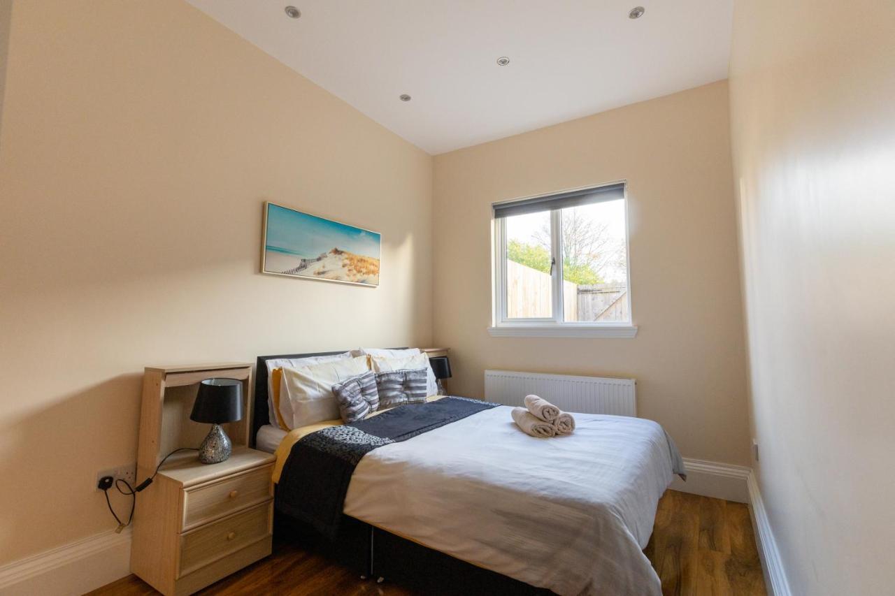 New 3-Bedroom Apartment Close To City Centre Edinburgh Exterior photo