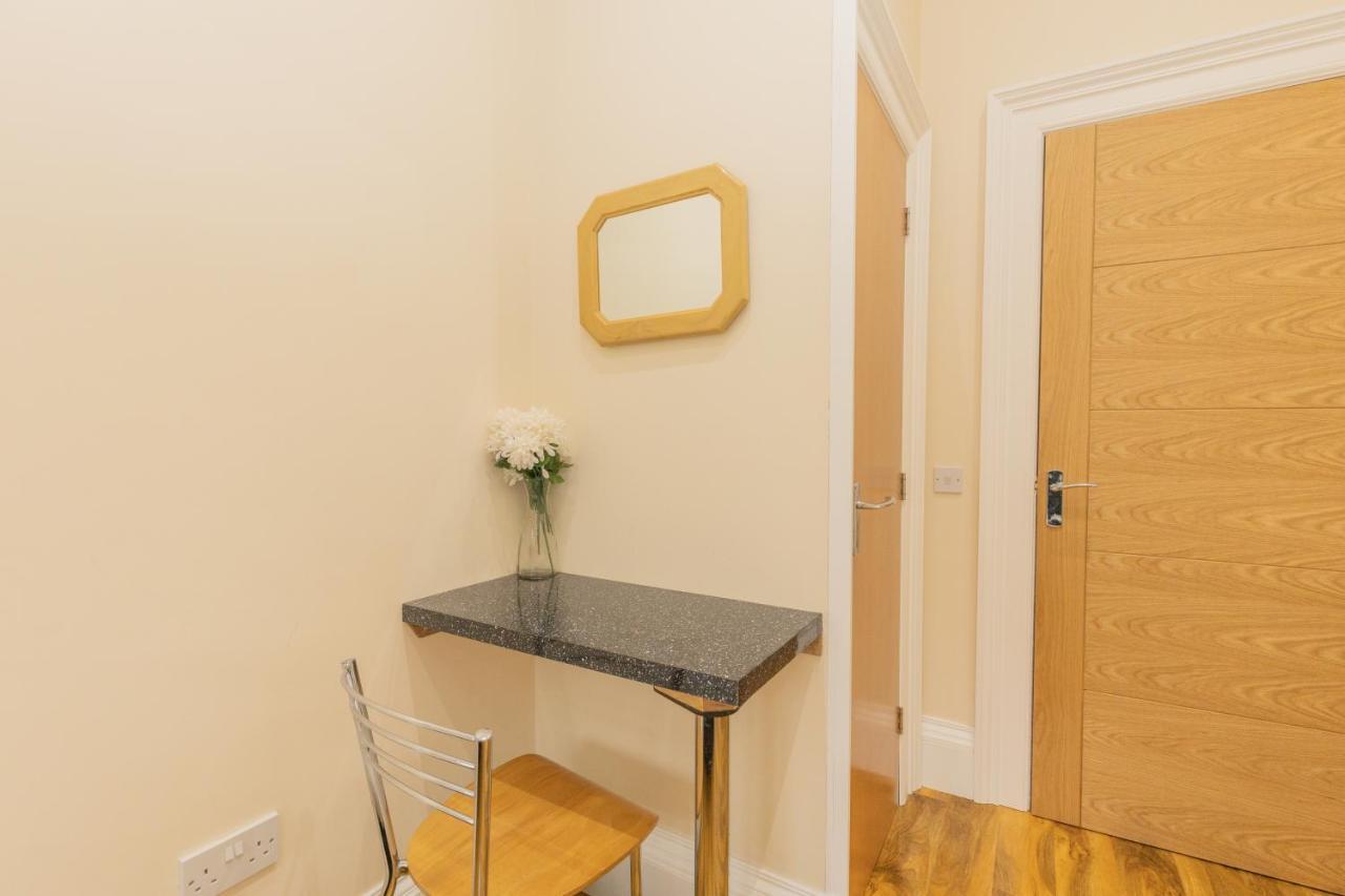 New 3-Bedroom Apartment Close To City Centre Edinburgh Exterior photo